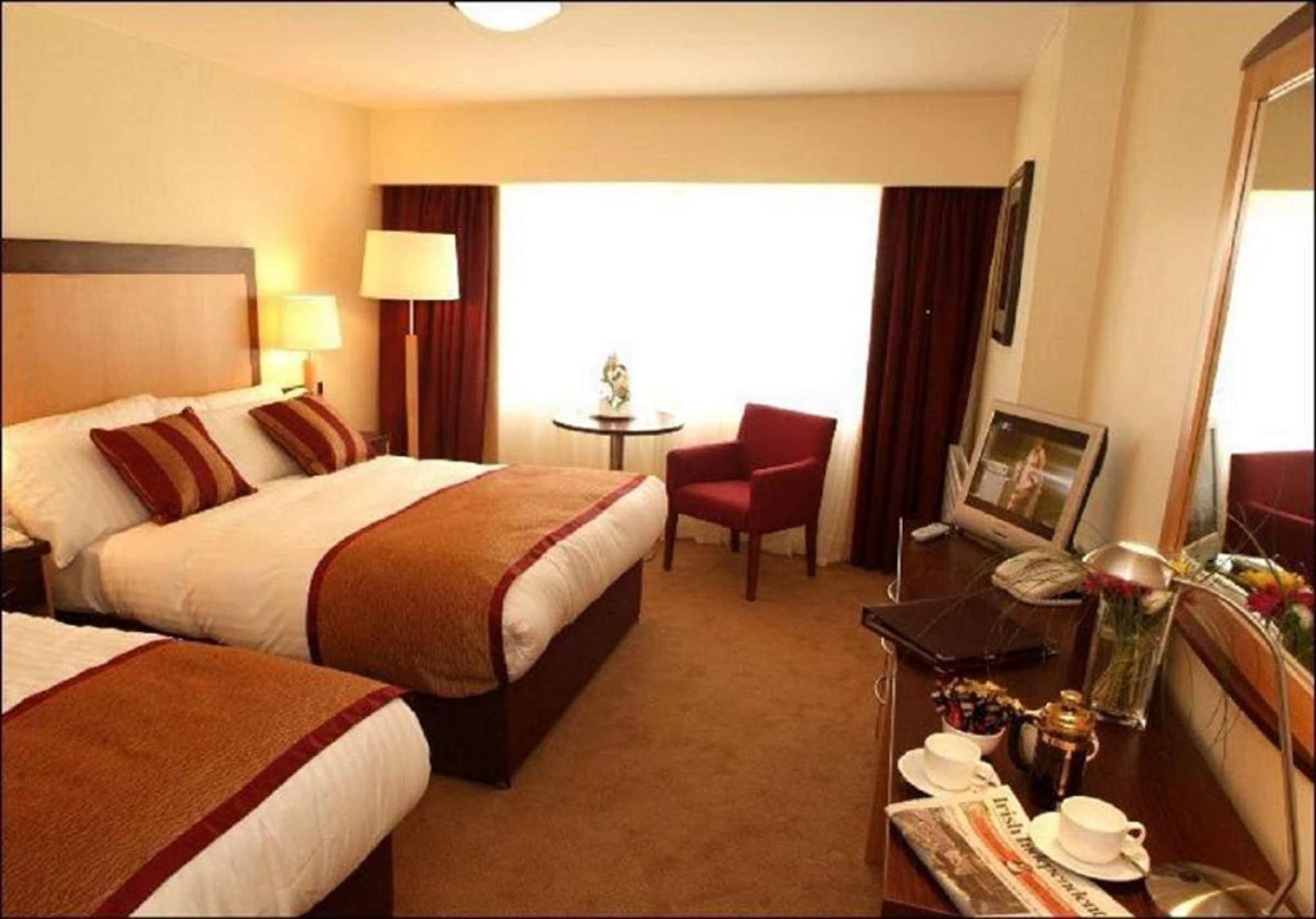 Headfort Arms Hotel Kells  Bagian luar foto