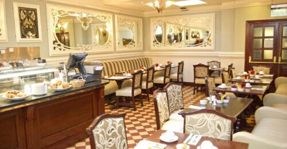 Headfort Arms Hotel Kells  Bagian luar foto